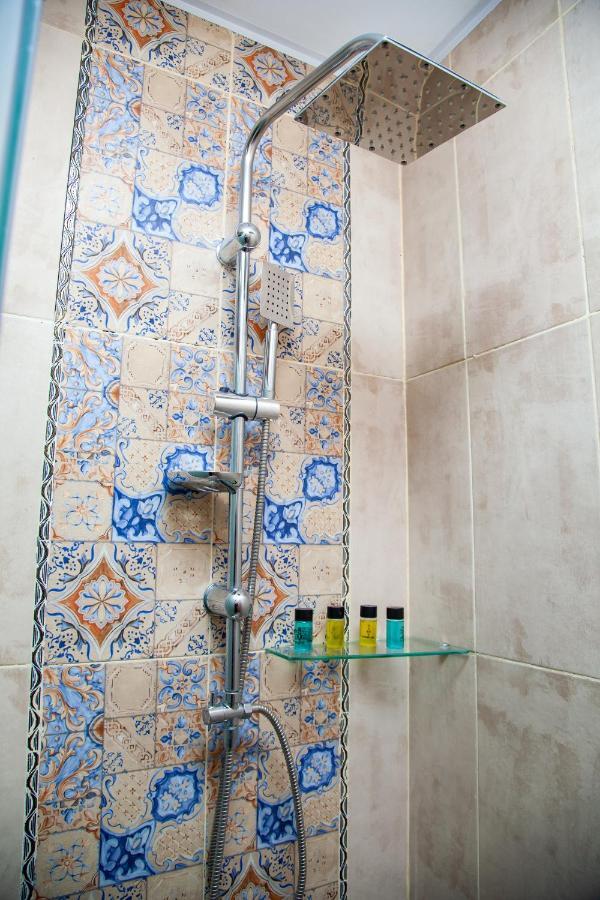 Mildom Hotel Баку Экстерьер фото